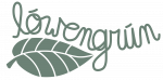 logo von löwengrün, geschwungener Schriftzug mit einem Blatt