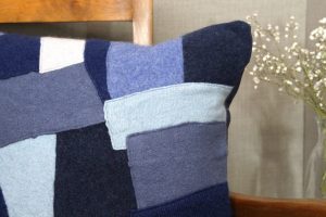 Details Upcycling Kissenhülle