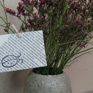 upcycling Briefumschlag Marienkäfer an Blumenstrauß